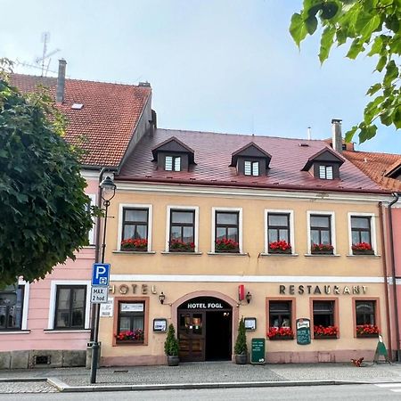 Hotel Fogl Нова-Быстршице Экстерьер фото