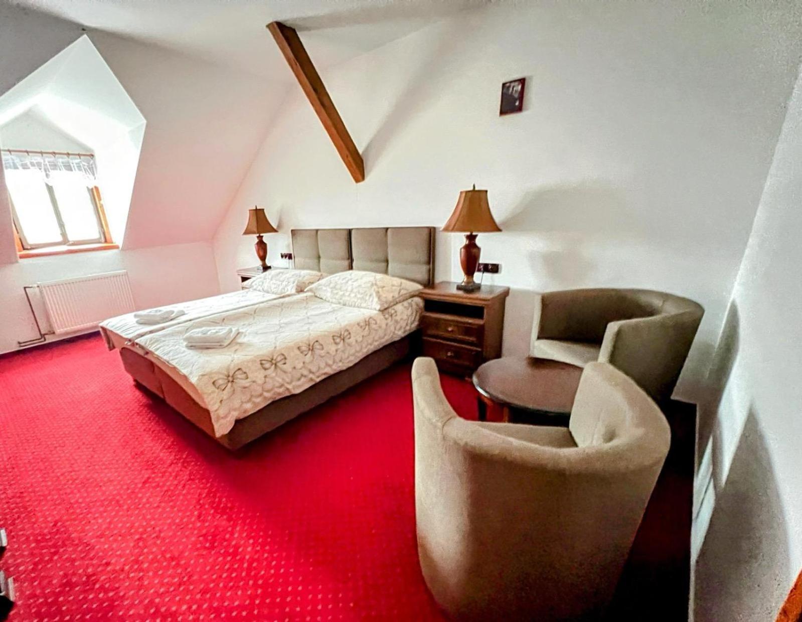 Hotel Fogl Нова-Быстршице Экстерьер фото