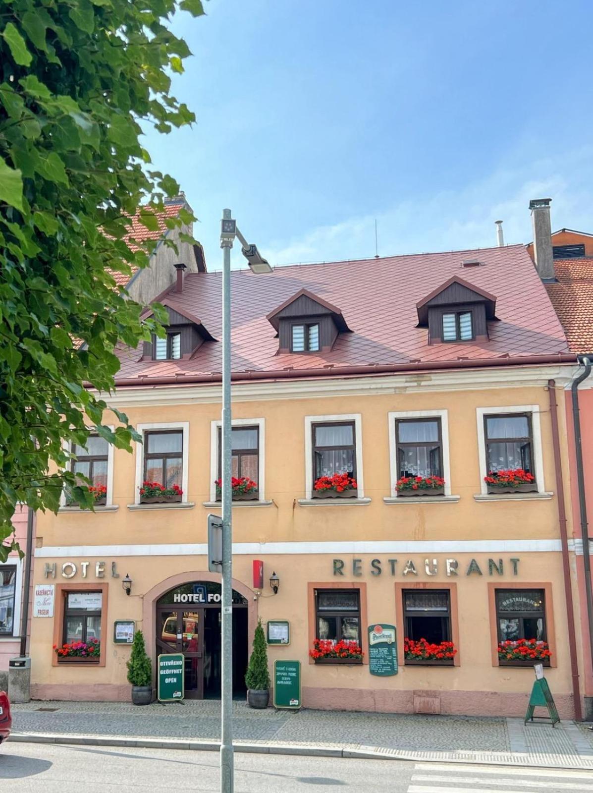 Hotel Fogl Нова-Быстршице Экстерьер фото