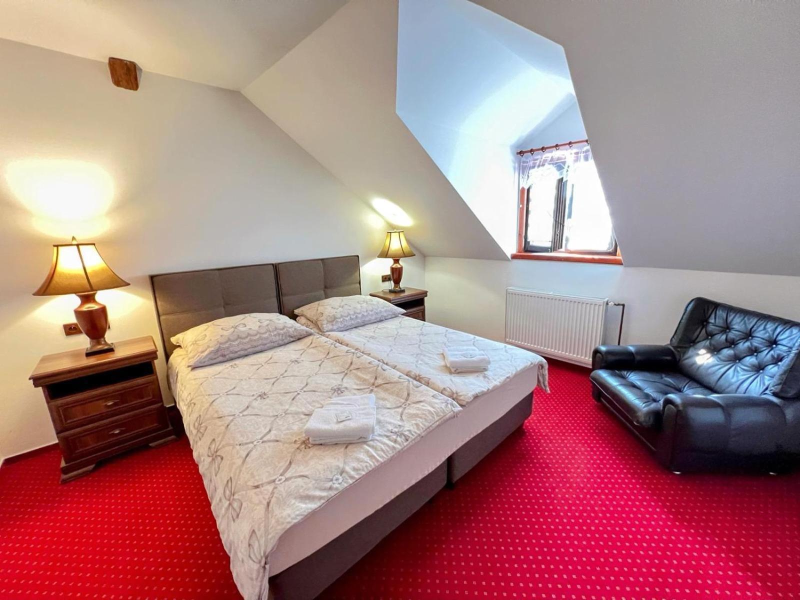 Hotel Fogl Нова-Быстршице Экстерьер фото