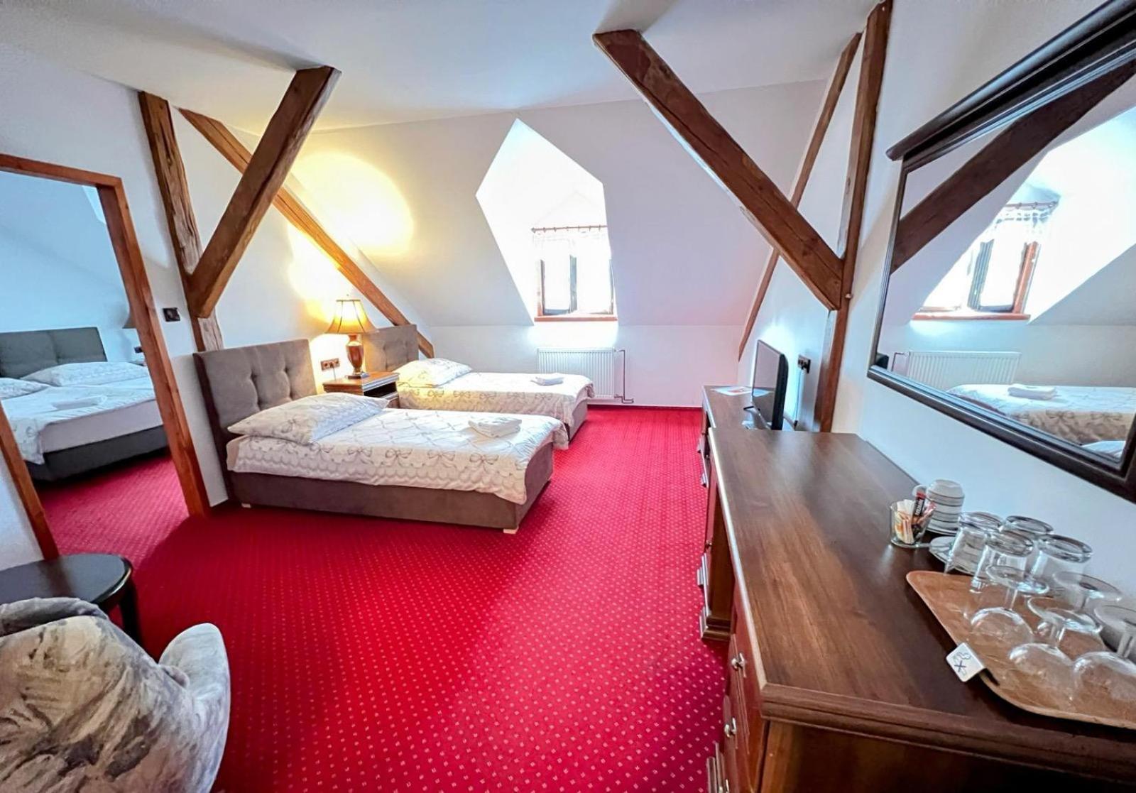 Hotel Fogl Нова-Быстршице Экстерьер фото