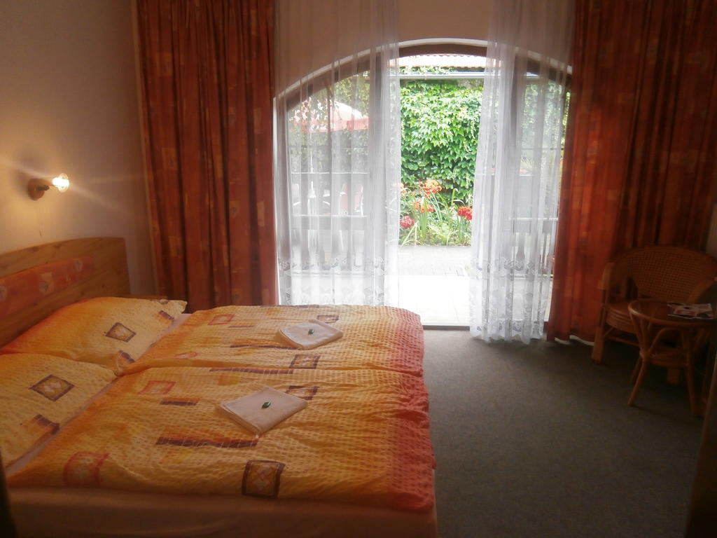 Hotel Fogl Нова-Быстршице Номер фото