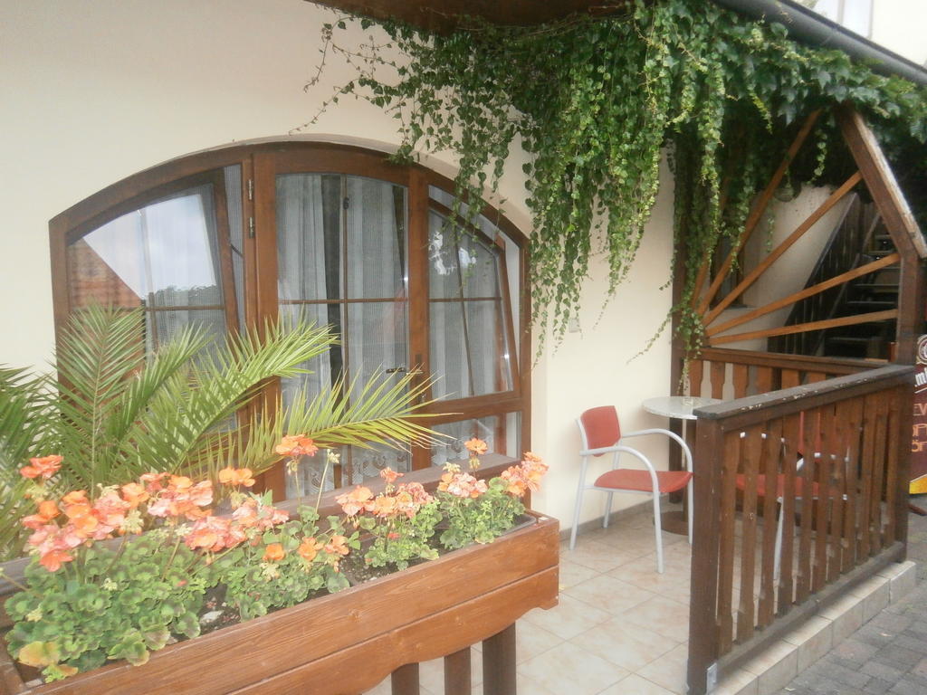 Hotel Fogl Нова-Быстршице Номер фото