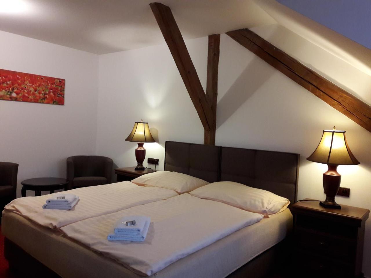 Hotel Fogl Нова-Быстршице Экстерьер фото